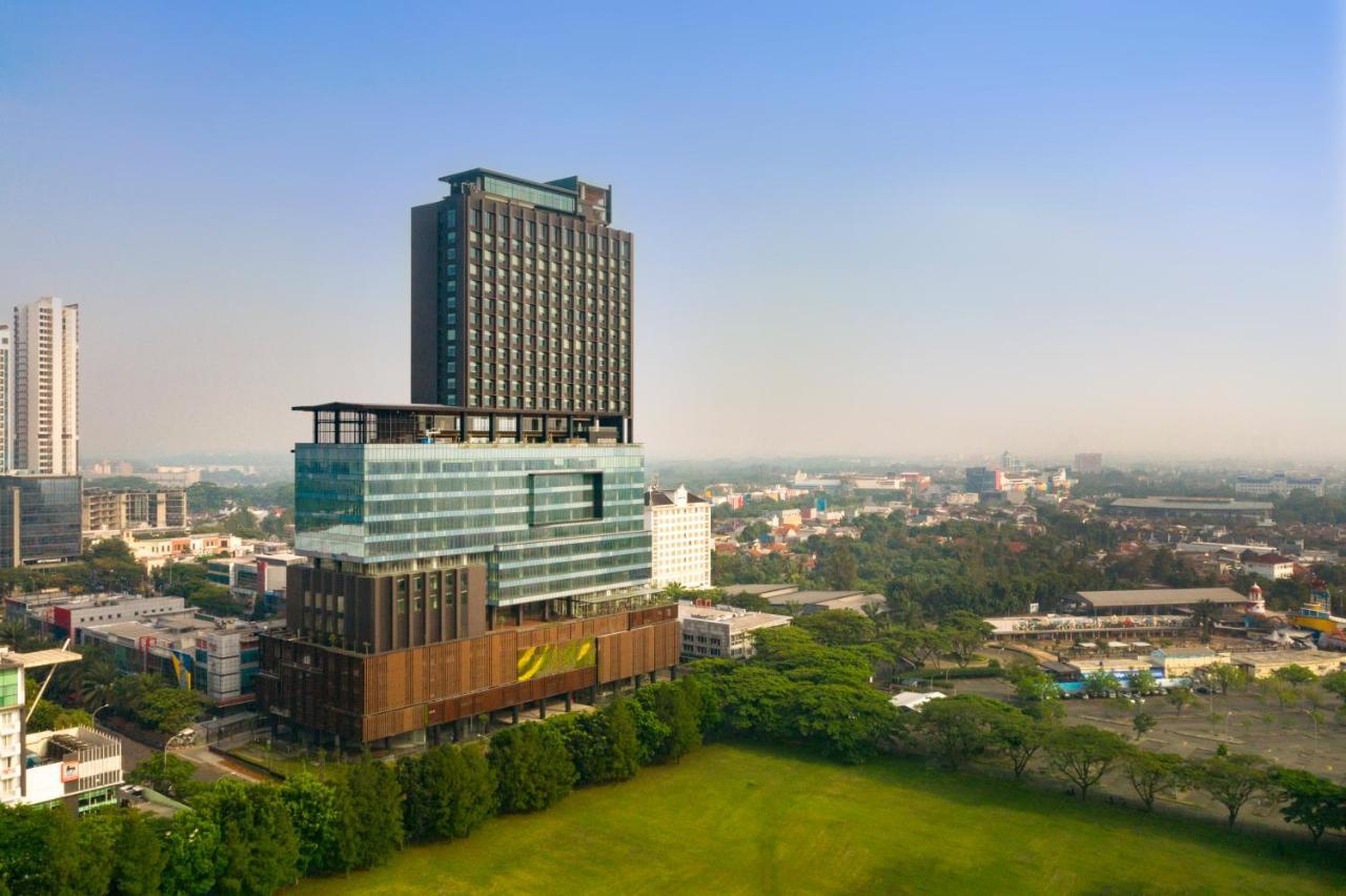 Trembesi Hotel Serpong Exteriér fotografie